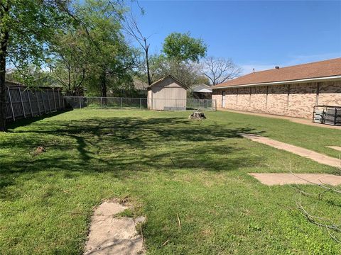 Photo of 2323 Wilhurt Avenue, Dallas, TX 75216 (MLS # 21216588)
