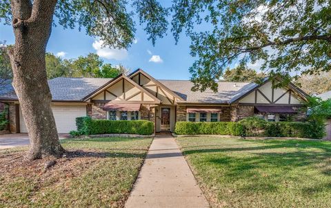 4111 Three Oaks Drive Arlington TX 76016