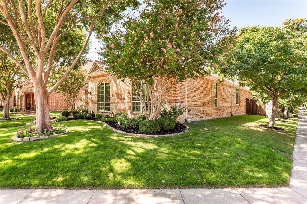 2361 Hedgewood Lane