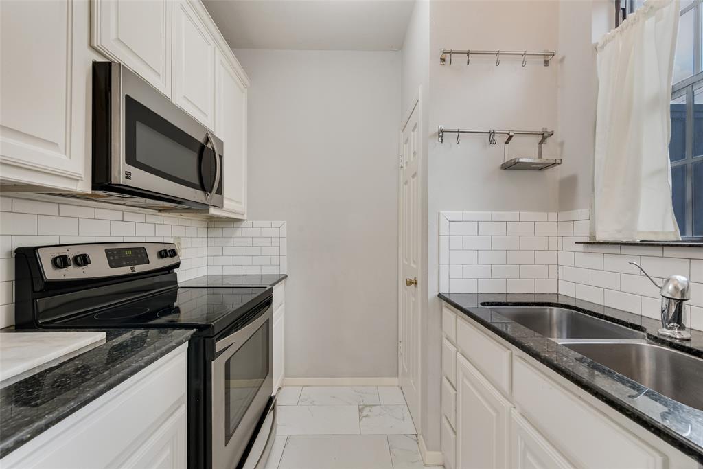 Bowser Condo 4418 - Residential