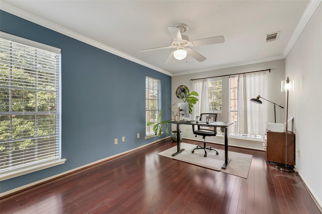 Bowser Condo 4418 - Residential