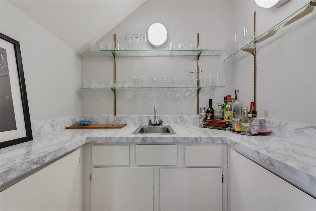 Bowser Condo 4418 - Residential