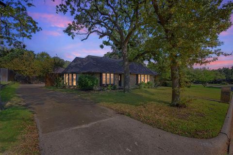 Tiny photo for 2406 Knightsbridge Street, Grand Prairie, TX 75050 (MLS # 21099483)