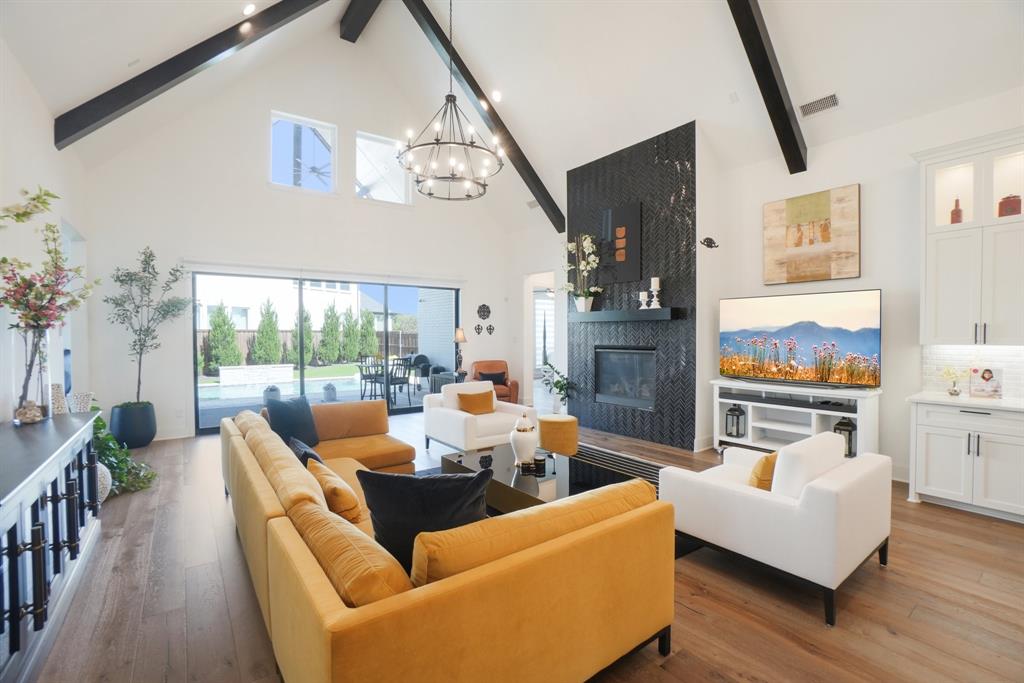 4916 Sir Casey Court