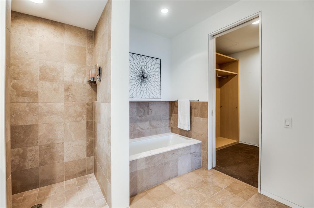 North Tower Residences - Residential