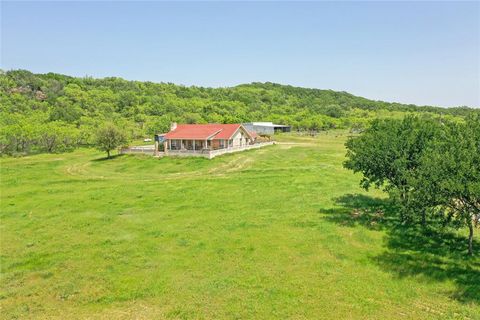 A home in Jacksboro