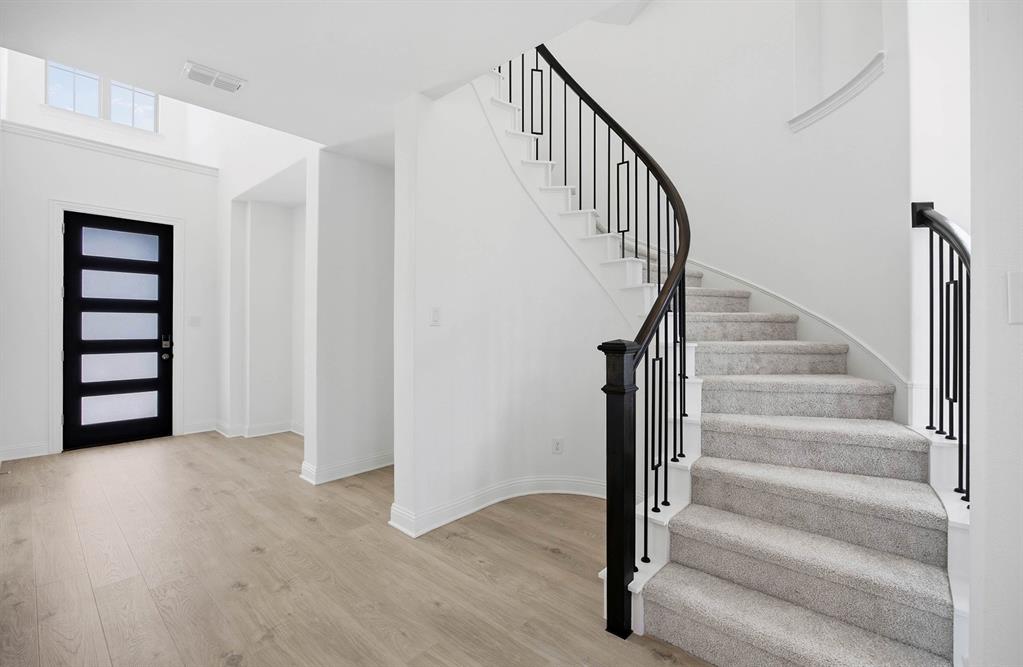 229 Pine Leaf Trail
