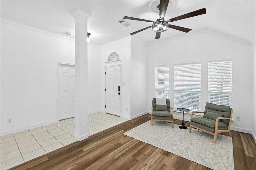 10121 Red Bluff Lane