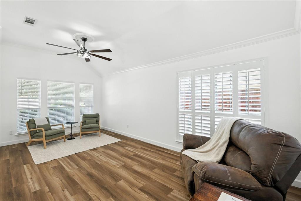 10121 Red Bluff Lane