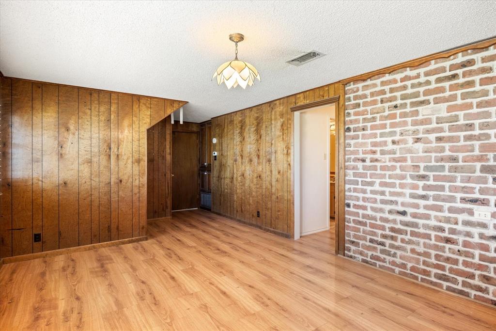 Henson Absalom - Residential