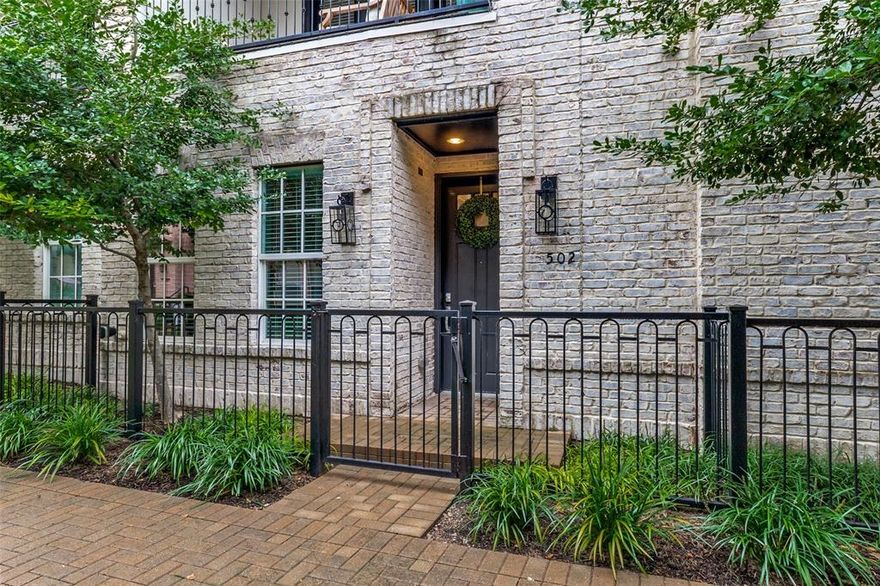 Welcome to this stunning 3 bedroom, 3.1 bath townhome ideally located in the heart of Dallas, with convenient access to major highways, shopping, dining, parks, and scenic walking trails. Thoughtfully designed with an open-concept layout, this spacious townhome is perfect for both everyday living and effortless entertaining.
The gourmet kitchen features Bosch appliances, including a 5 burner gas cooktop, soft-close cabinetry and drawers, a large island, a generously sized pantry, and tall windows that fill the space with natural light. Rich hardwood floors flow throughout the home, and each bedroom offers the comfort and privacy of its own ensuite bathroom.
The luxurious primary suite serves as a relaxing retreat, complete with an oversized soaking tub, separate shower, and a spacious walk-in closet. Step outside to enjoy the large covered balcony an ideal spot to unwind at the end of the day. An attached two-car garage provides convenient parking and additional storage. Enjoy the ease of low-maintenance living with an HOA that covers basic cable, internet, water, sewer, and trash.