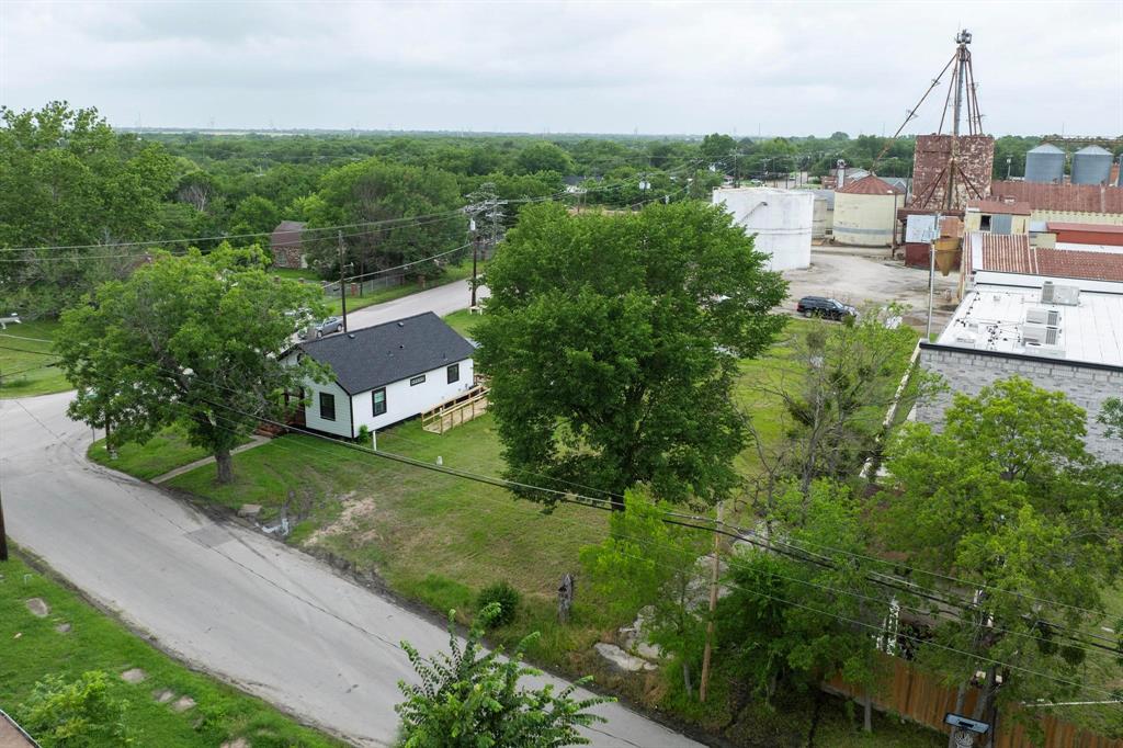 112 W Lamar Street