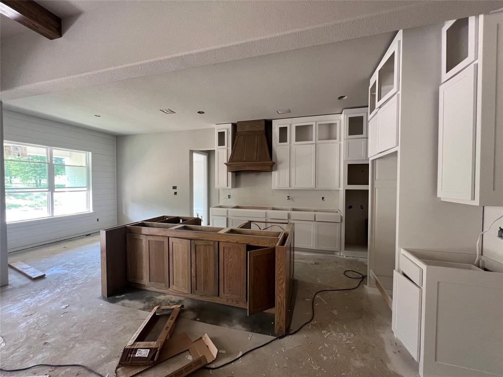 1053 Llano Way