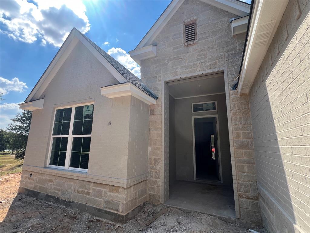 1053 Llano Way