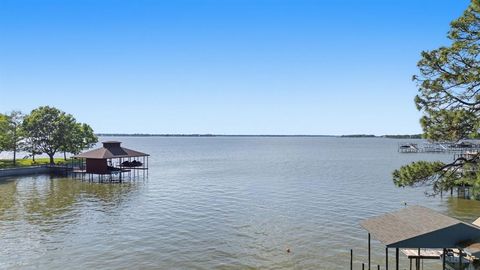 Photo of 114 Trails End Street, Mabank, TX 75156 (MLS # 21244006)