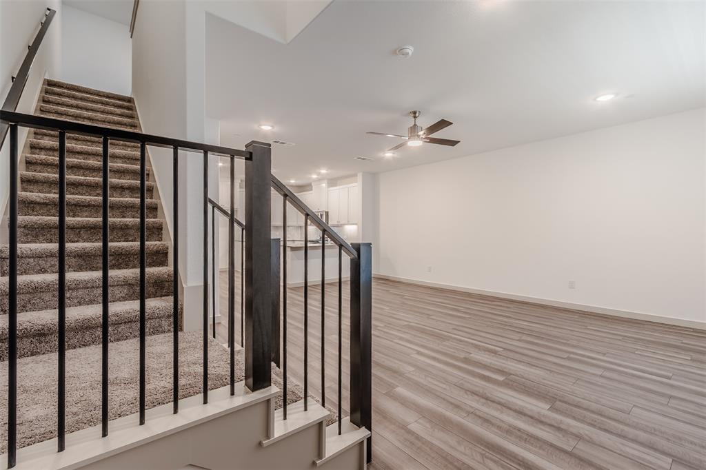 VISTA DEL LAGO ADDN - Residential Lease