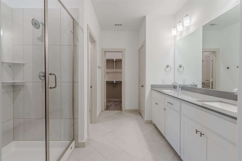 VISTA DEL LAGO ADDN - Residential Lease