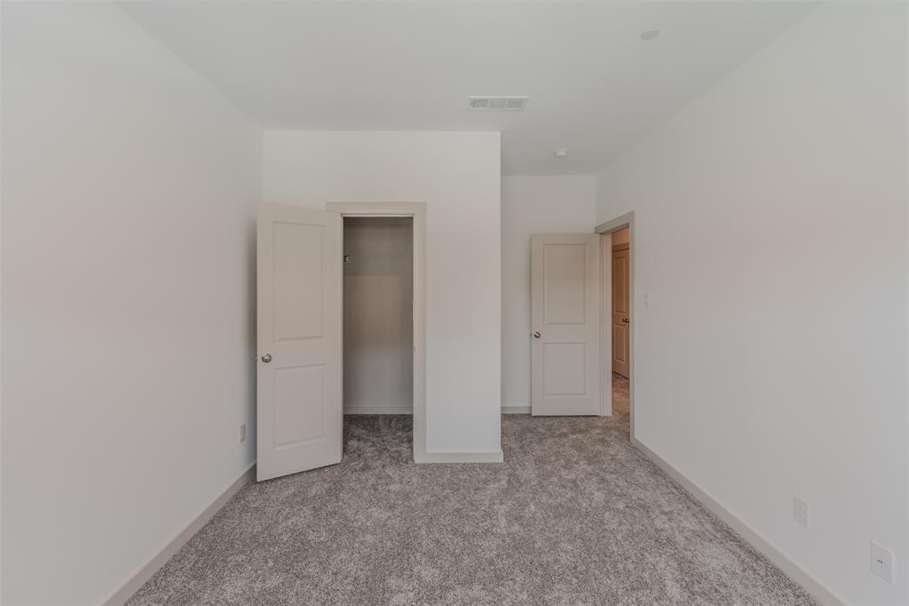 VISTA DEL LAGO ADDN - Residential Lease