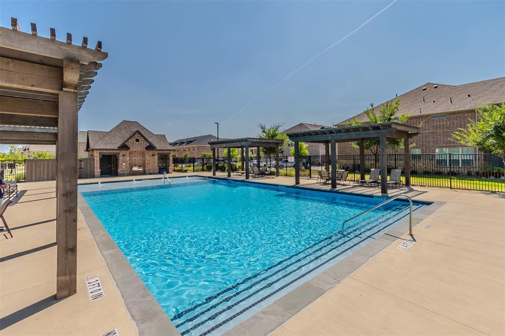 VISTA DEL LAGO ADDN - Residential Lease