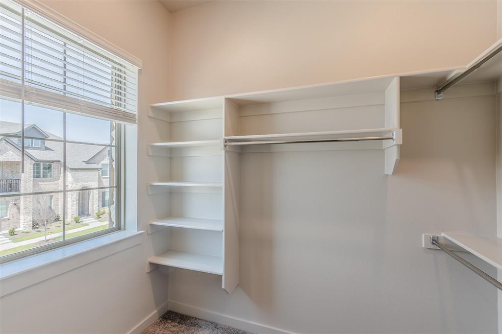 VISTA DEL LAGO ADDN - Residential Lease