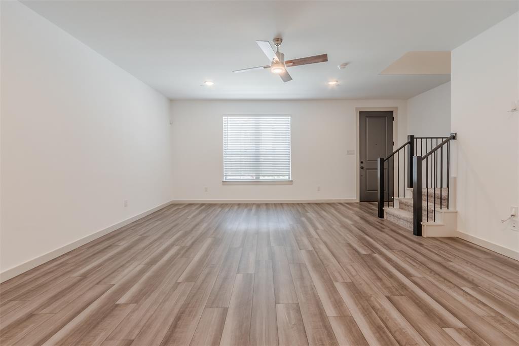 VISTA DEL LAGO ADDN - Residential Lease