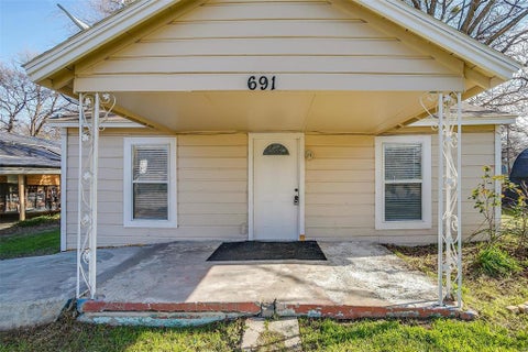 Photo of 691 Meadow Park Drive, White Settlement, TX 76108 (MLS # 21422426)