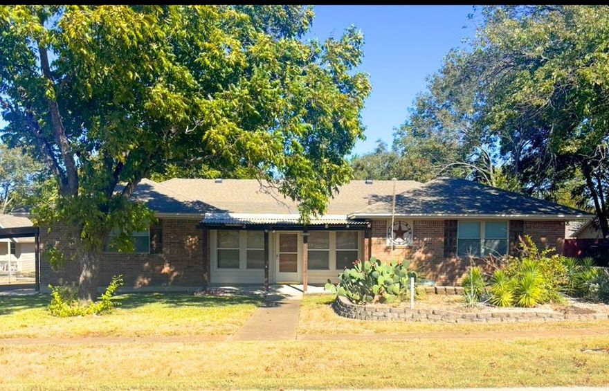 Charming 2-Bedroom Cottage Near Downtown Midlothian!

Discover this adorable 2-bedroom, 2-bath home full of character and comfort, perfectly located just minutes from downtown Midlothian, local schools, and dining. This cozy home features a warm and inviting living area, a functional kitchen, and two well-sized bedrooms ideal for small families, first-time buyers, or those looking to downsize.

Outside, you’ll find a 2-car garage and carport as well as two spacious storage buildings—perfect for hobbies, a workshop, or extra storage space.  Enjoy the convenience of in-town living with the peaceful charm of a quiet neighborhood (NO HOA).

Whether you’re looking for your first home, an investment property, or a charming place to settle down, this little gem has it all!