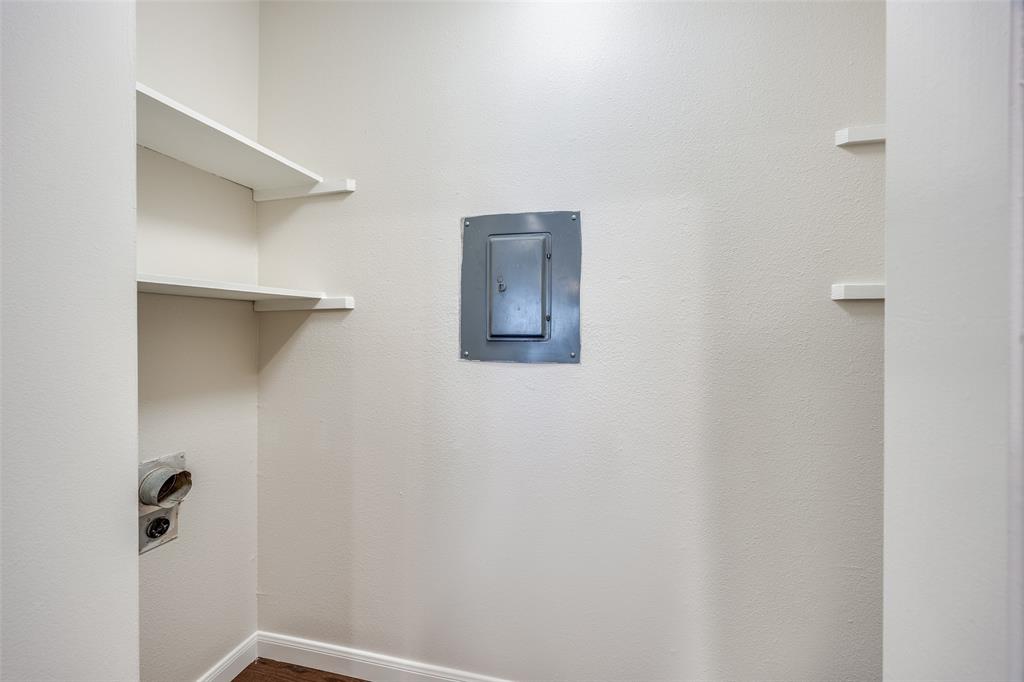 Preston On Creek Condos - Residential