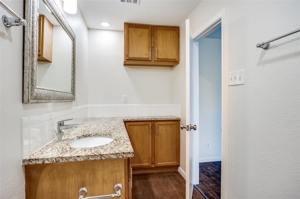 Preston On Creek Condos - Residential