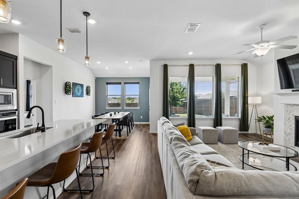 3816 Chicory Court