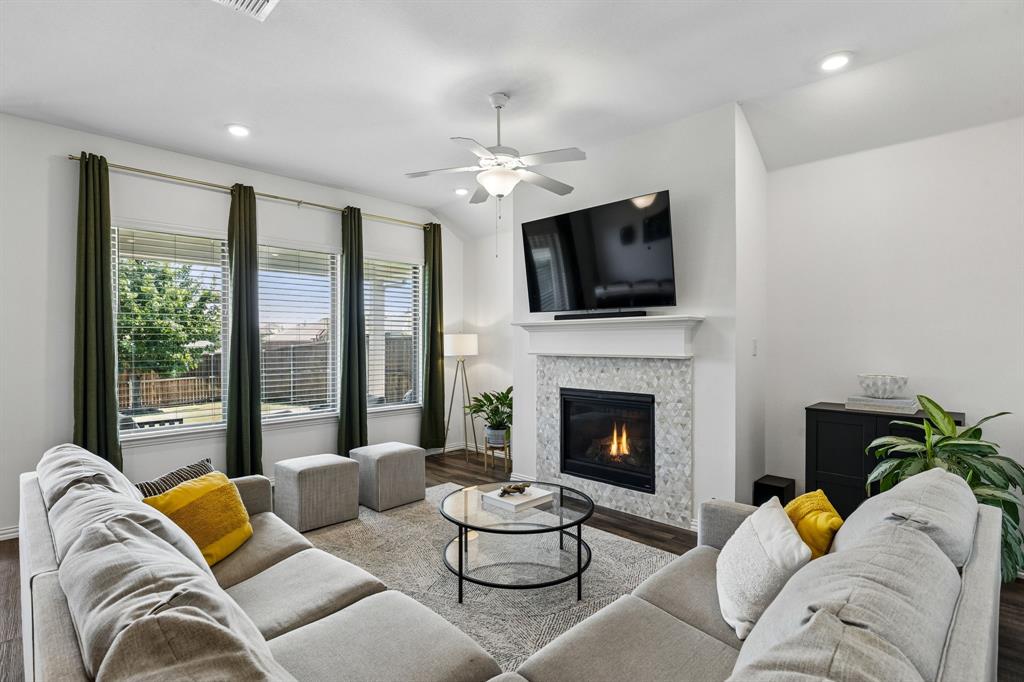 3816 Chicory Court