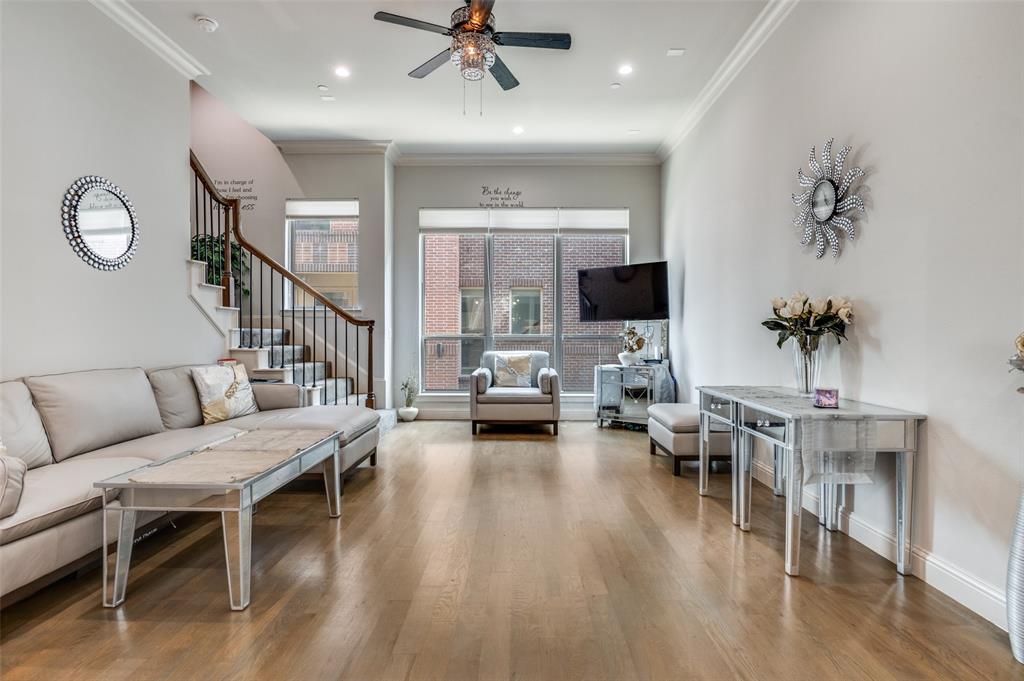 101 Decker Drive 605