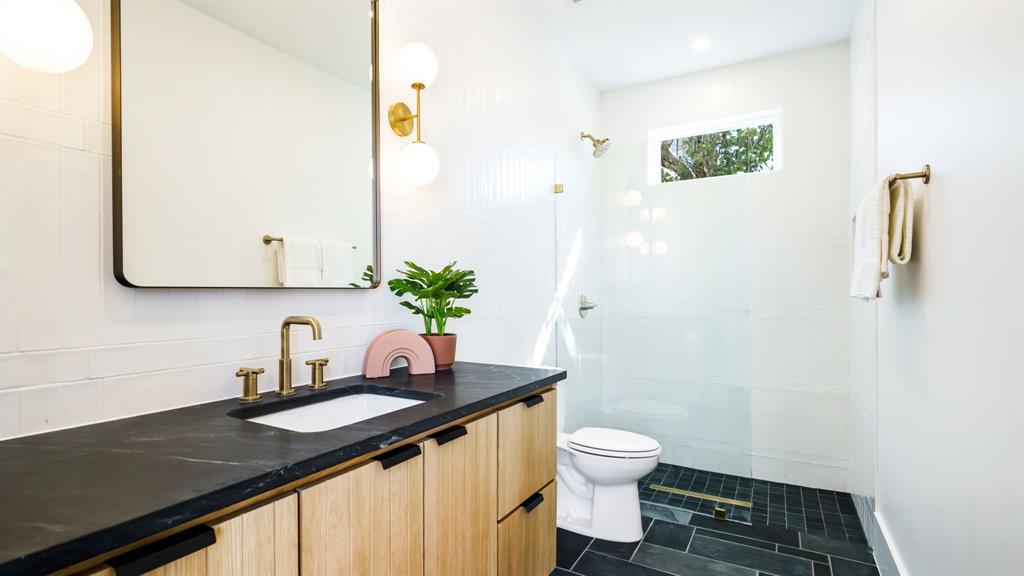 Ross Ave Annex - Residential