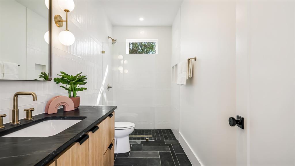 Ross Ave Annex - Residential