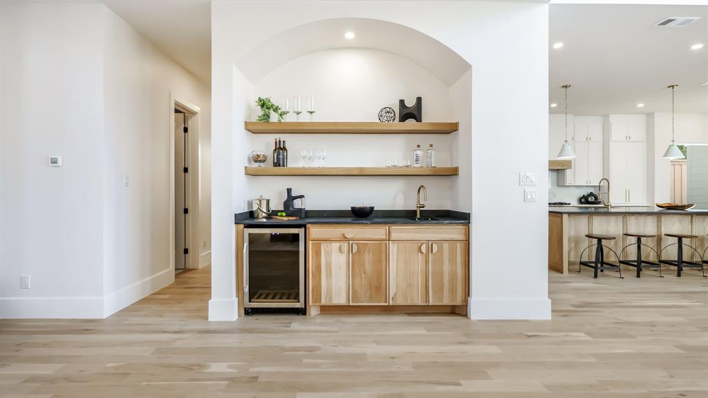 Ross Ave Annex - Residential