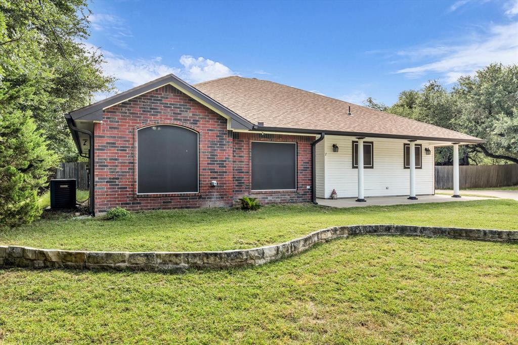Photo 1 of 31 — 7 Market Loop, Morgans Point Resort, TX 76513