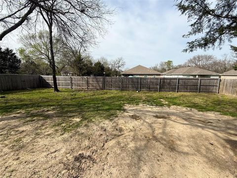 Tiny photo for 4408 Harris Street, Greenville, TX 75401 (MLS # 21210288)