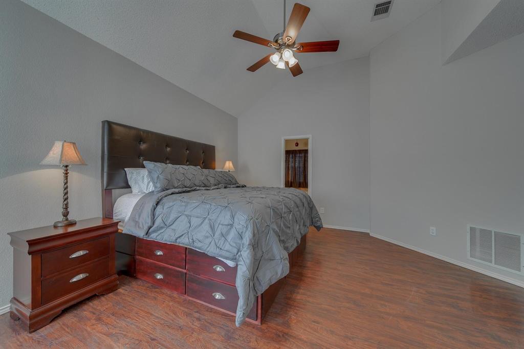 Oaks Of Lake Forest - Residential Lease