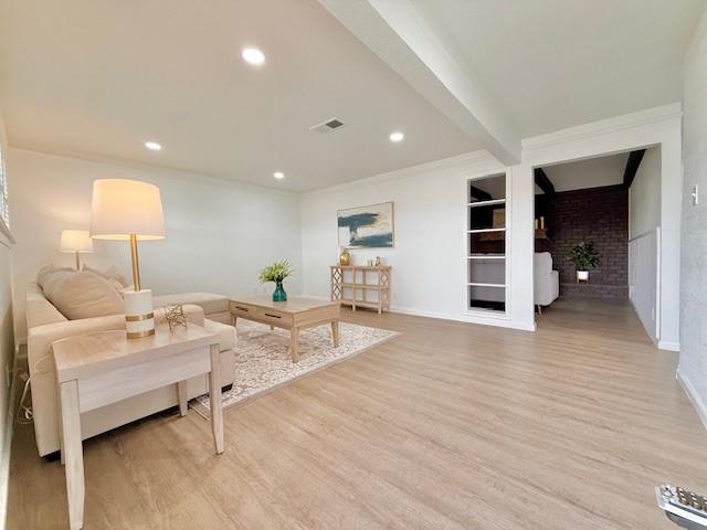 608 Plainview Court