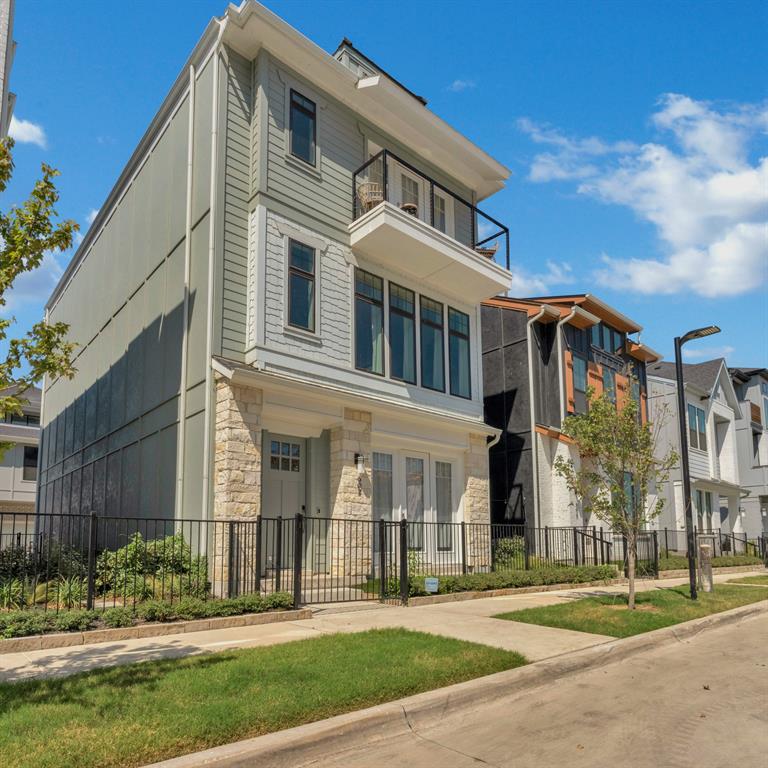 Sapphire Bay - Residential