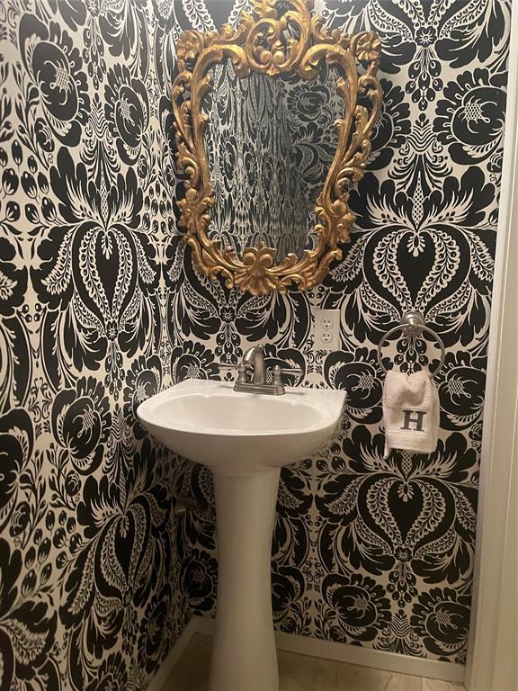 Cole Ave Condo 4229 - Residential Lease