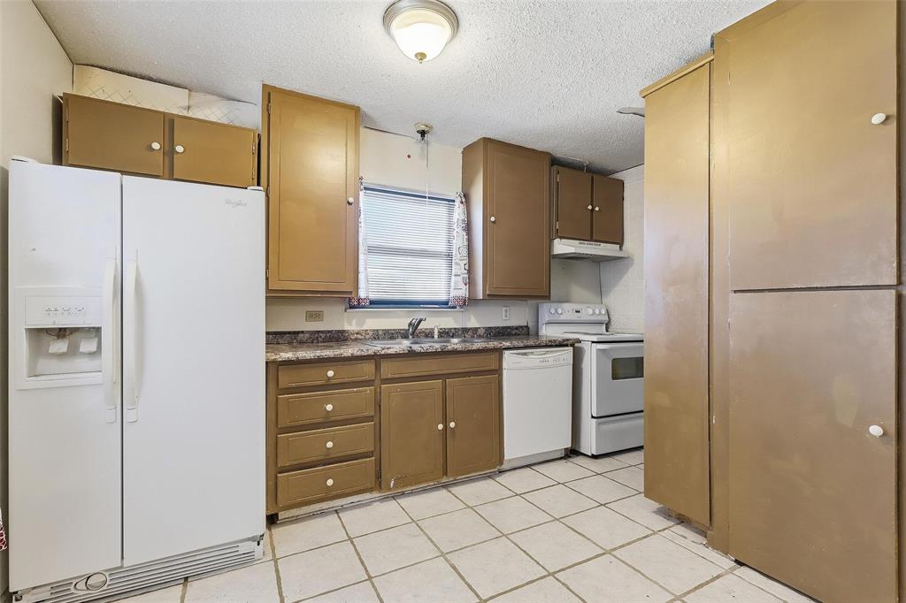3822 Ragged Rock Court