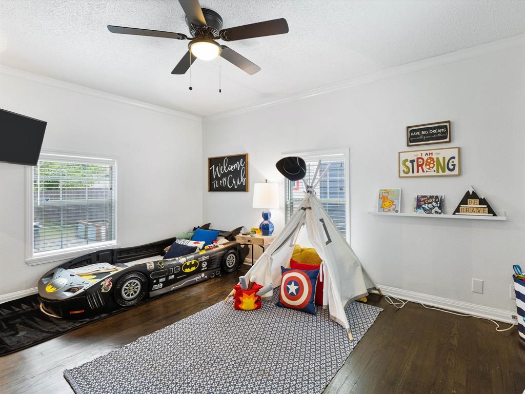 Fort Worth, Texas 76107, United States, 3 Bedrooms Bedrooms, ,2 BathroomsBathrooms,Residential,Pending,33411