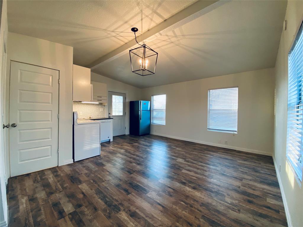 Fort Worth, Texas 76107, United States, 3 Bedrooms Bedrooms, ,2 BathroomsBathrooms,Residential,Pending,33411