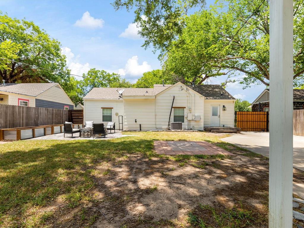Fort Worth, Texas 76107, United States, 3 Bedrooms Bedrooms, ,2 BathroomsBathrooms,Residential,Pending,33411
