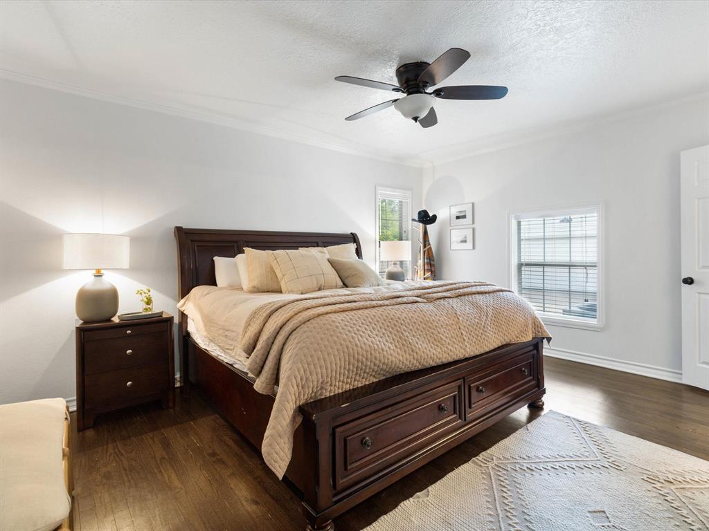 Fort Worth, Texas 76107, United States, 3 Bedrooms Bedrooms, ,2 BathroomsBathrooms,Residential,Pending,33411