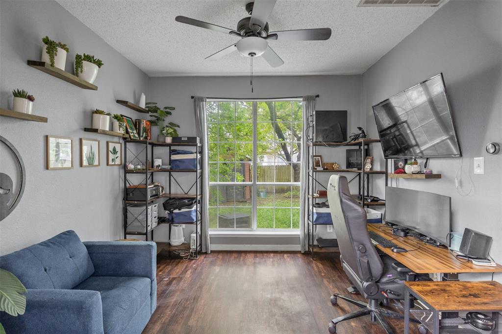 4828 Salmon Run Way