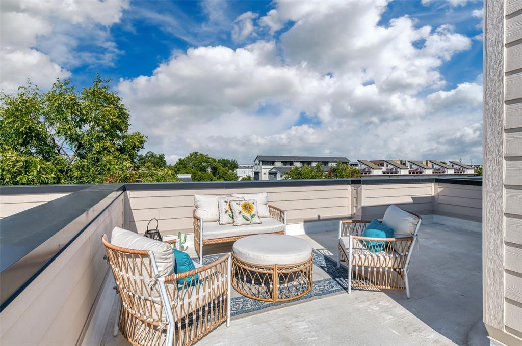 Roseland Patios - Residential Lease