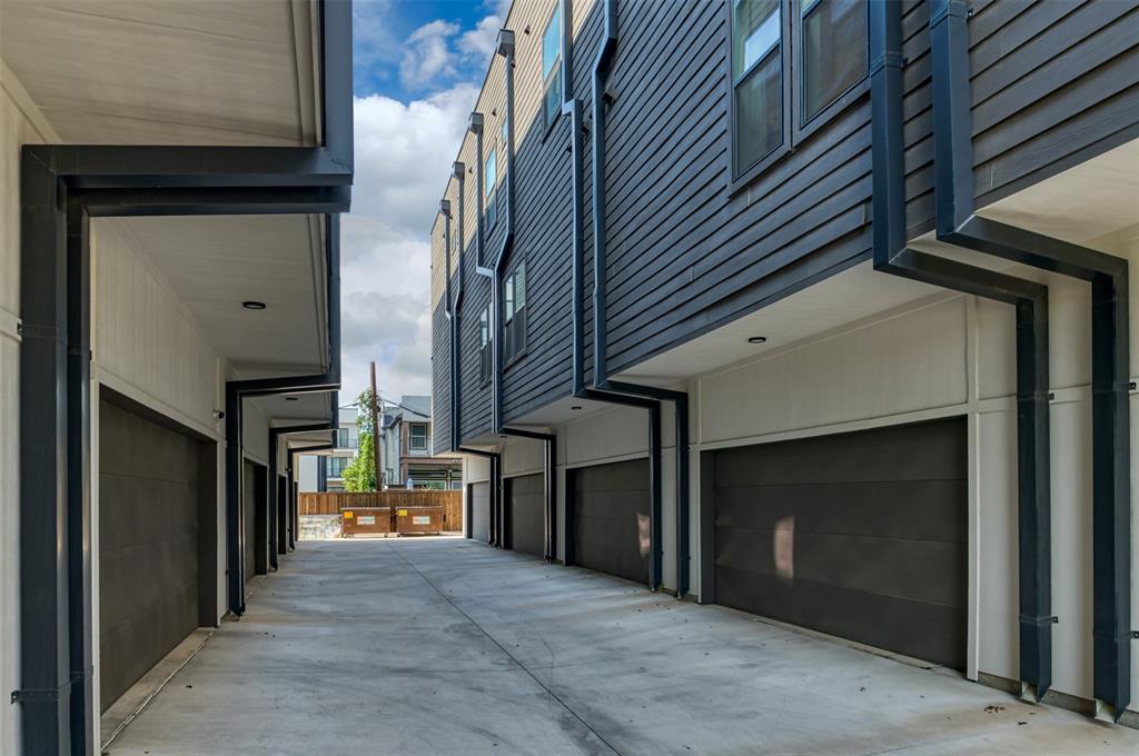 Roseland Patios - Residential Lease