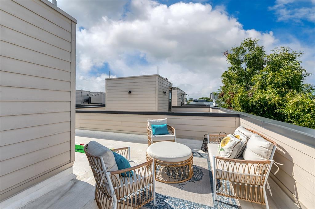 Roseland Patios - Residential Lease